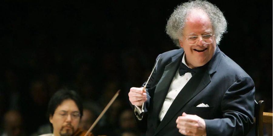 Der US-Stardirigent James Levine soll mehrere sexuelle Übergriffe begangen haben.