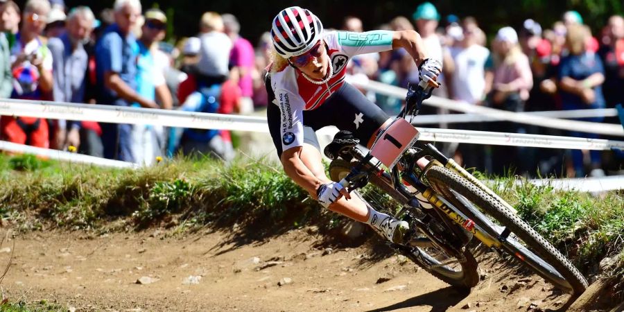 Die Schweizerin Jolanda Neff während des Cross Country Rennens bei der WM in Lenzerheide.