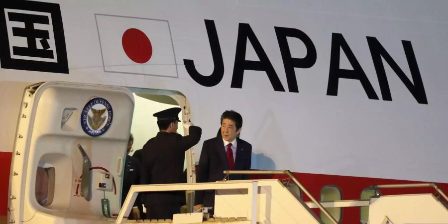 Japans Ministerpräsident Shinzo Abe bei der Ankunft in Buenos Aires.