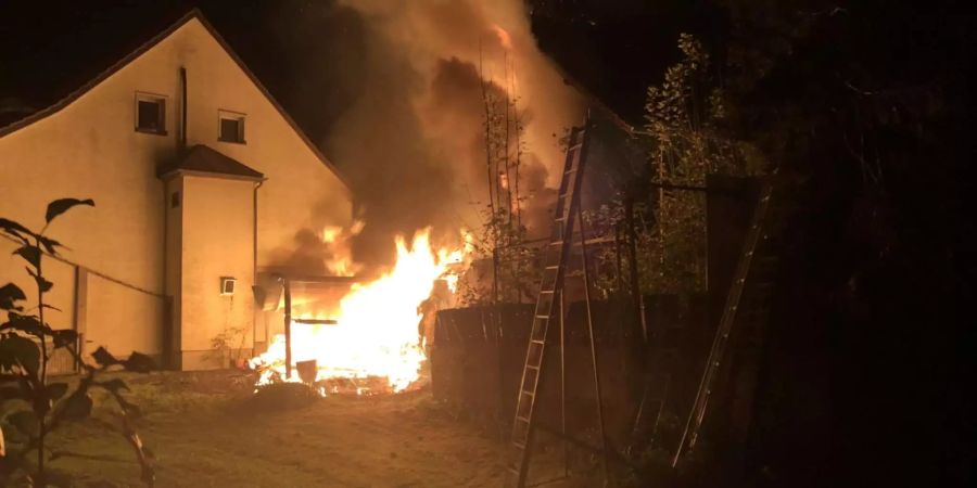 Die Feuerwehren brachten den Brand rasch unter Kontrolle - Kapo St. Gallen