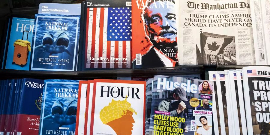 Der «Misinformation Newsstand» (Desinformations-Kiosk) steht in der Nähe vom Times Square.