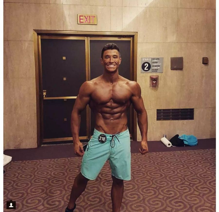 Daneben nimmt er auch an Bodybuilding-Wettbewerben teil, wie hier an den Weltmeisterschaften 2017 in den USA.