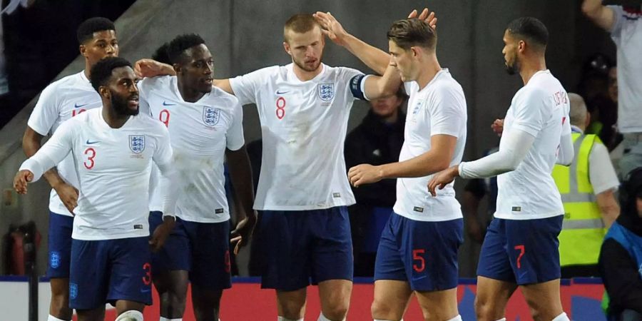 Der Frust verschwindet bei den Briten, als das 1:0 gegen die Schweiz fällt.