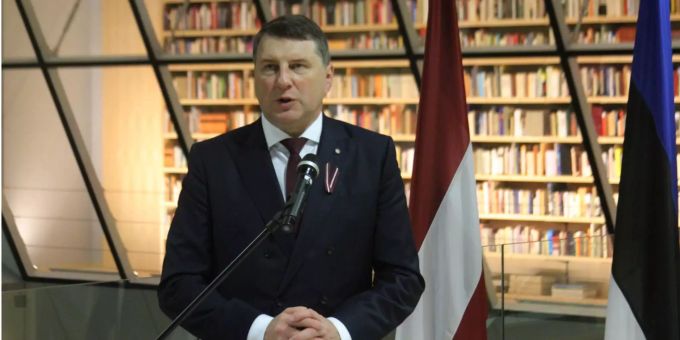 Der lettische Präsident Raimonds Vejonis bei einer Ansprache. Der lettische Präsident Raimonds Vejonis bei einer Ansprache.