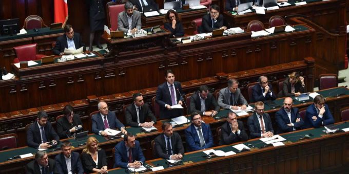Über 60 Prozent der Italiener bewerten die Regierung von Ministerpräsident Giuseppe Conte als positiv. Über 60 Prozent der Italiener bewerten die Regierung von Ministerpräsident Giuseppe Conte als positiv.