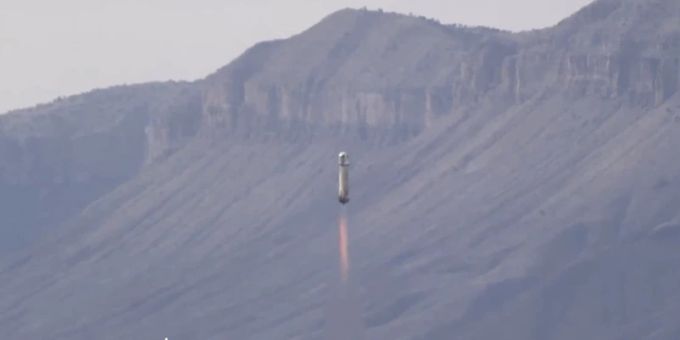 Die «New Shepard» von Blue Origin wird ins All geschickt. Blue Origin