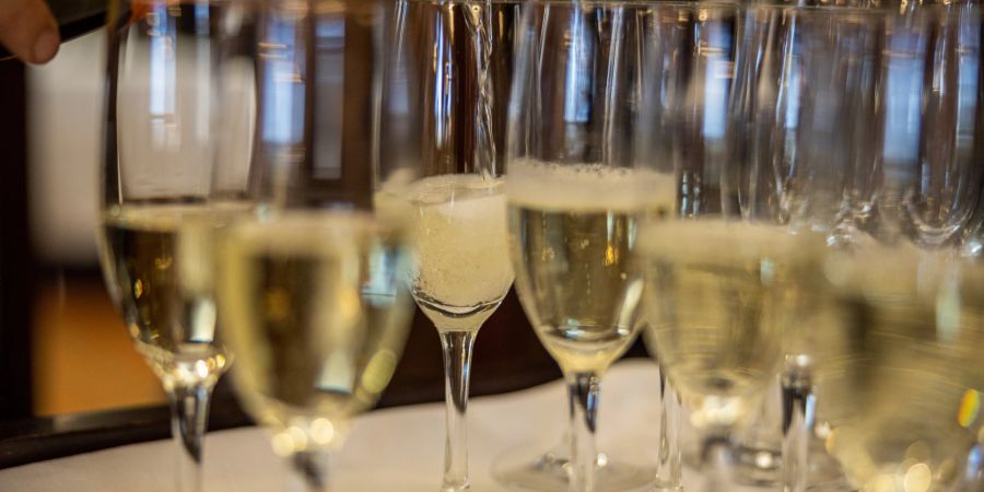 Champagner kann in verschiedenen Formen und zu verschiedenen Anlässen genossen werden.