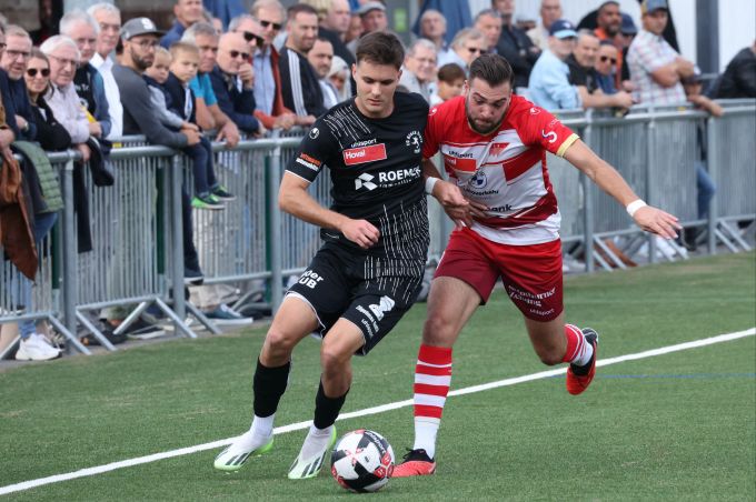 Enis Fazlija ist Mittelfeldspieler beim FC Black Stars. fc black stars
