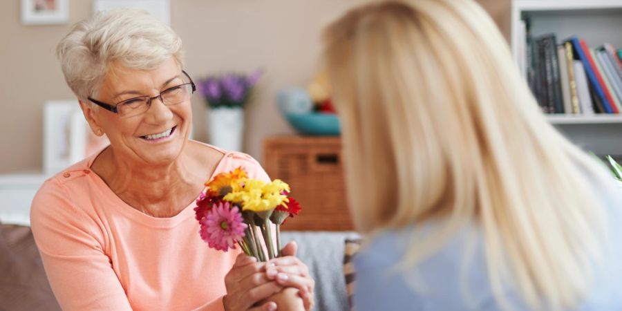 mutter und tochter blumen