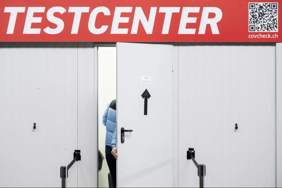 Zürcher können sich im Zentrum für Reisemedizin des EBPI (Institut für Epidemiologie, Biostatistik und Prävention) aktuell kostenlos auf das Coronavirus testen lassen. (Symbolbild)