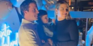 Shots & Live-Band - So wild feiert Ex-Bachelor Vujo Geburi seines Babys Shots & Live-Band - So wild feiert Ex-Bachelor Vujo Geburi seines Babys