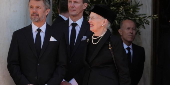 Kronprinz Frederik (l) soll den Thron von Königin Margrethe II. erben. Kronprinz Frederik (l) soll den Thron von Königin Margrethe II. erben.
