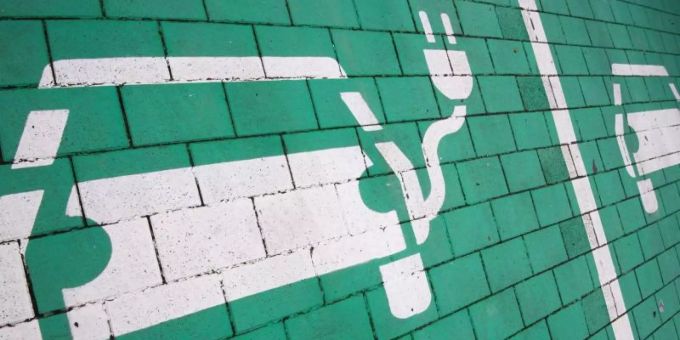 Berlin - Boom bei der staatlichen Kaufprämie für Elektroautos