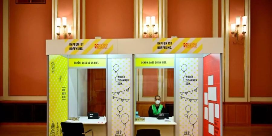 Kinder-Impfstation im Berliner Roten Rathaus