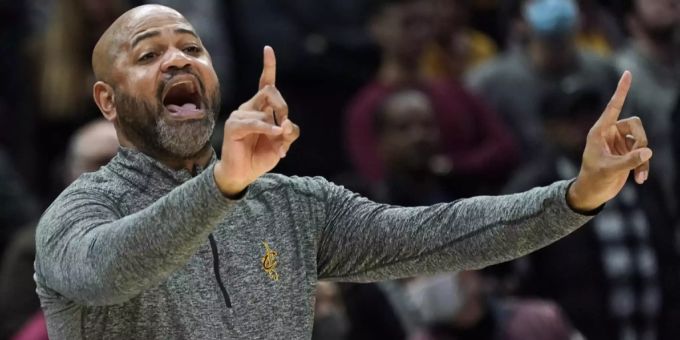 J.B Bickerstaff ist der Head-Coach der Cleveland Cavaliers. Cleveland Cavaliers