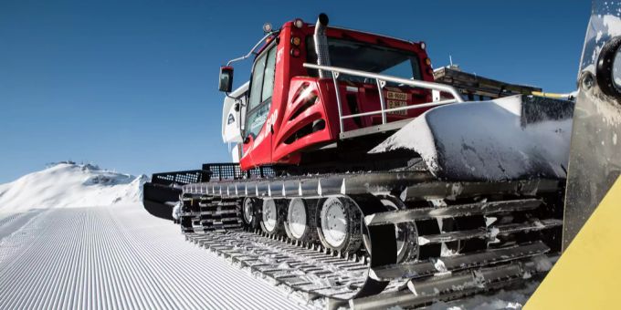 In Fiesch kam es zu einem tödlichen Unfall durch ein Pistenbully. fiesch