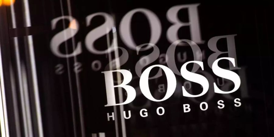 Der Umsatz wuchs bei Hugo Boss um 42 Prozent auf 755 Millionen Euro. Foto: Sebastian Gollnow/dpa