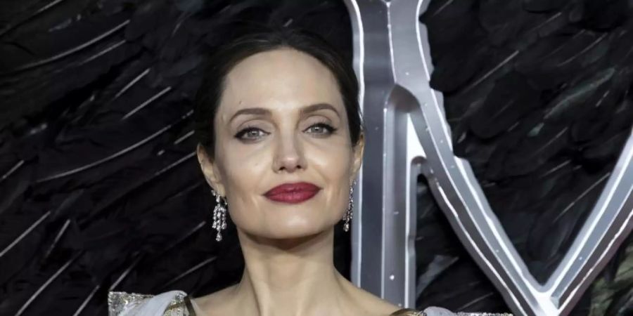 Angelina Jolie spielt in «Eternals» die kämpferische Thena. Foto: Grant Pollard/Invision/AP/dpa