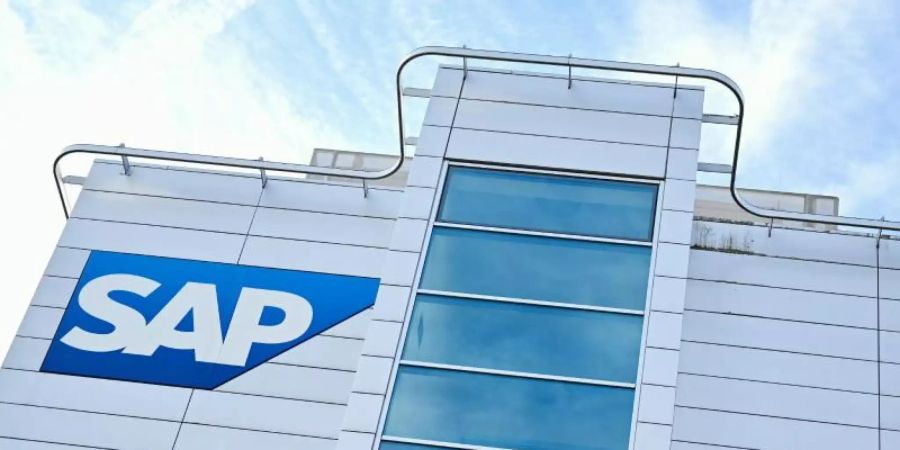 Gute Zahlen: Europas grösster Softwarehersteller SAP erhöht den Geschäftsausblick. Foto: Uwe Anspach/dpa