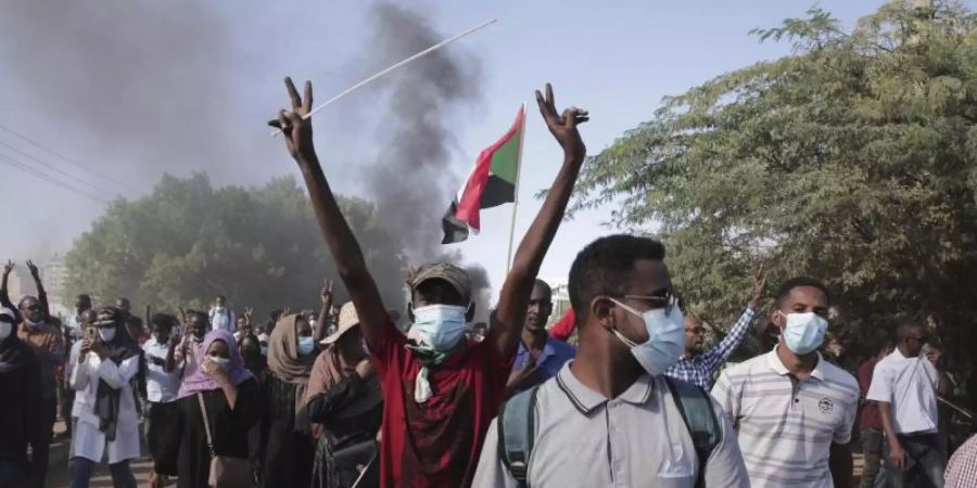 Die Proteste im Sudan gehen weiter. Foto: Marwan Ali/AP/dpa