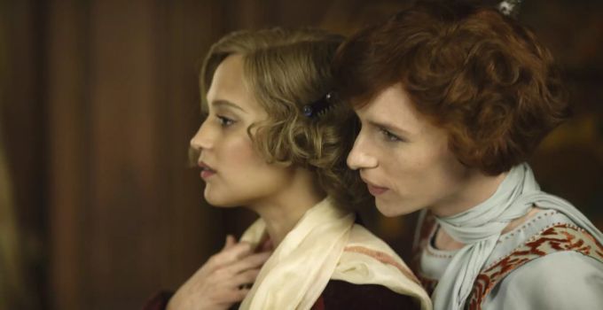 Eddie Redmayne rechts als Lilli Elbe. Eddie Redmayne