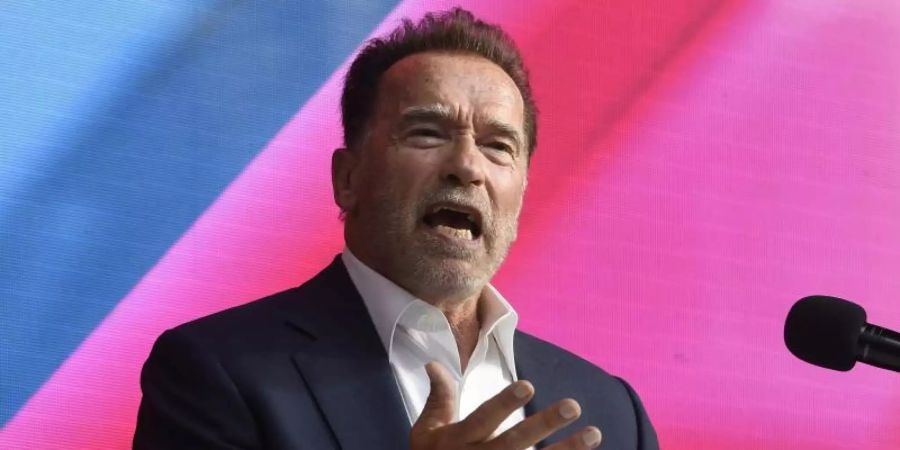 Arnold Schwarzenegger isst weniger Fleisch als früher, was ihm gut bekommt. Foto: Roberto Pfeil/dpa