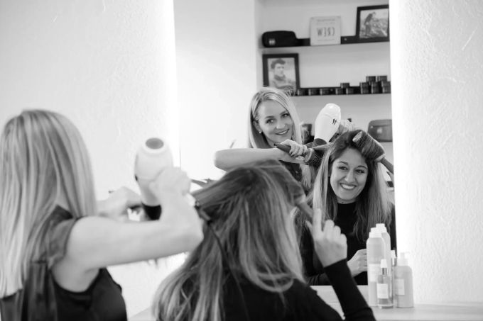 «Das Schönste an unserem Beruf ist der tägliche Kundenkontakt», sagt Inhaberin Marilena. Hairstyling Up To Date Pratteln
