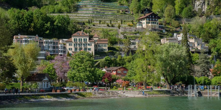 Seepromenade in Weesen am Walensee des Kanton St. Gallens im Wahlkreis See-Gaster.