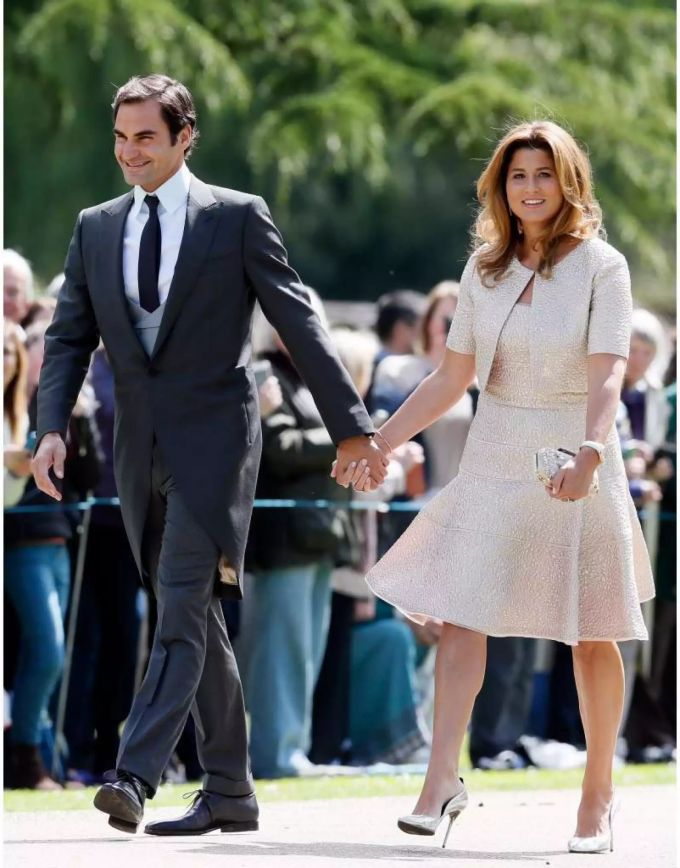 Roger Federer und seine Mirka waren im Mai geladene Gäste an der Hochzeit von Pippa Middleton. Roger Federer und seine Mirka waren im Mai geladene Gäste an der Hochzeit von Pippa Middleton.