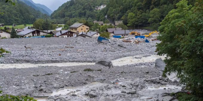 In den Felsmassen kamen acht Menschen ums Leben. Der Bergsturz in Bondo im südbündnerischen Bergell ist einer der gewaltigsten in der Schweiz seit über 100 Jahren. bondno