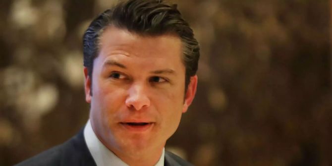 Fox News Host Pete Hegseth glaubt nicht an Keime.