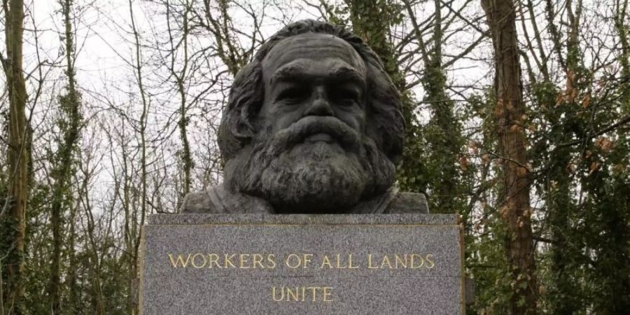 Das Grab von Karl Marx auf dem Highgate-Friedhof in London. Foto: Yui Mok/PA Wire