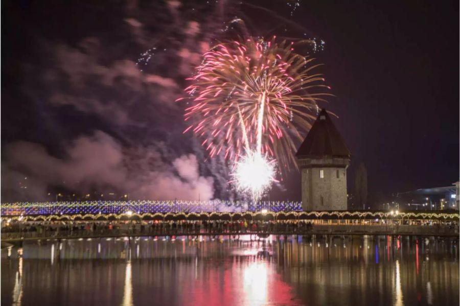 Grosses Feuerwerk