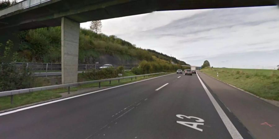 Auf der A3 bei Wädenswil muss mit Stau gerechnet werden.