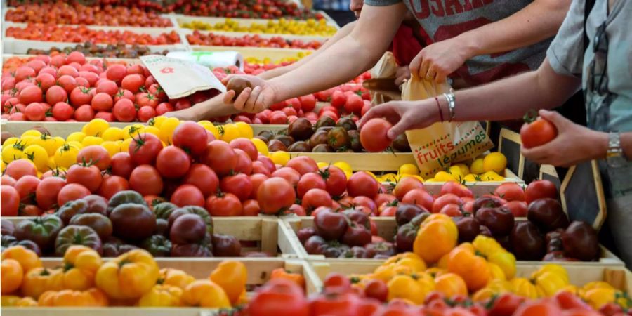 Wegen des Tomatenfestes kamen am Wochenende zahlreiche Personen nach  Carouge GE.