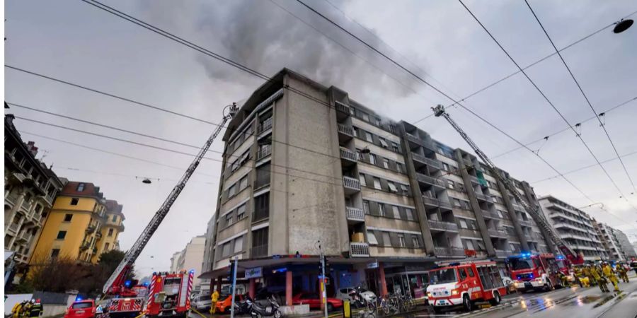 Das Haus brannte in einem Vorort von Paris (Symbolbild).