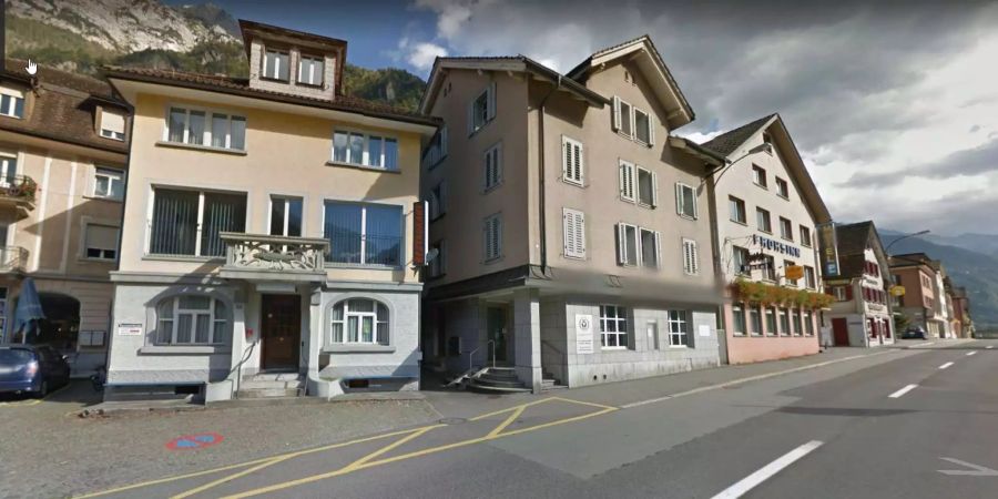 In einer Wohnung an der Gotthardstrasse in Erstfeld UR wurde ein tote Person entdeckt.
