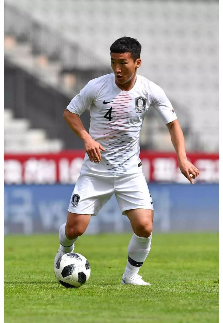 Der 28-jährige Minwoo Kim ist Verteidiger.