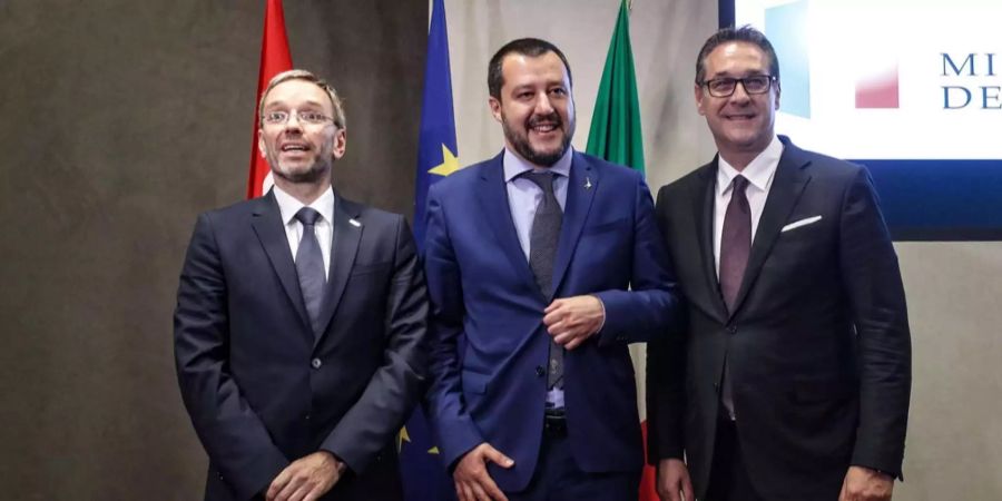 Österreichs Innenminister Herbert Kickl (l.), Italiens Matteo Salvini und Vizekanzler Heinz-Christian Strache.