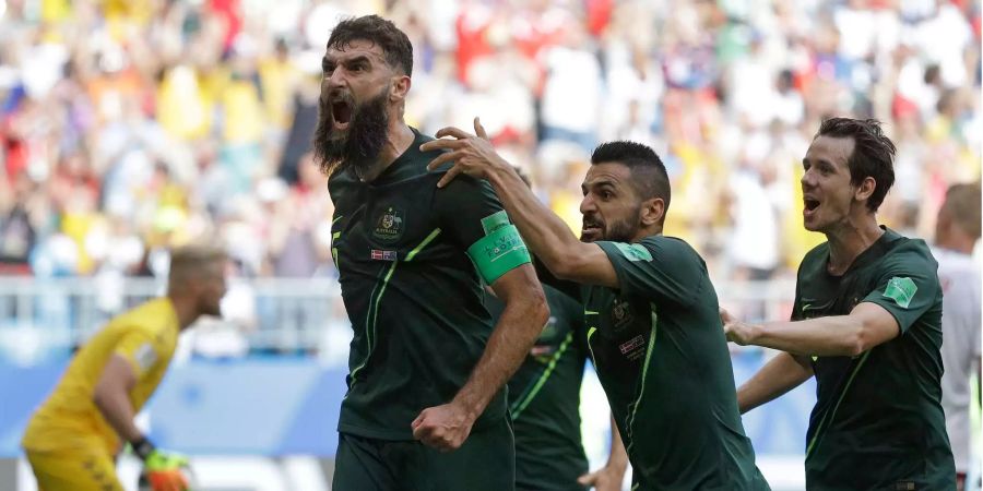 Auch der Mann mit Bart will in den Achtelfinal: Australiens Captain Mile Jedinak.