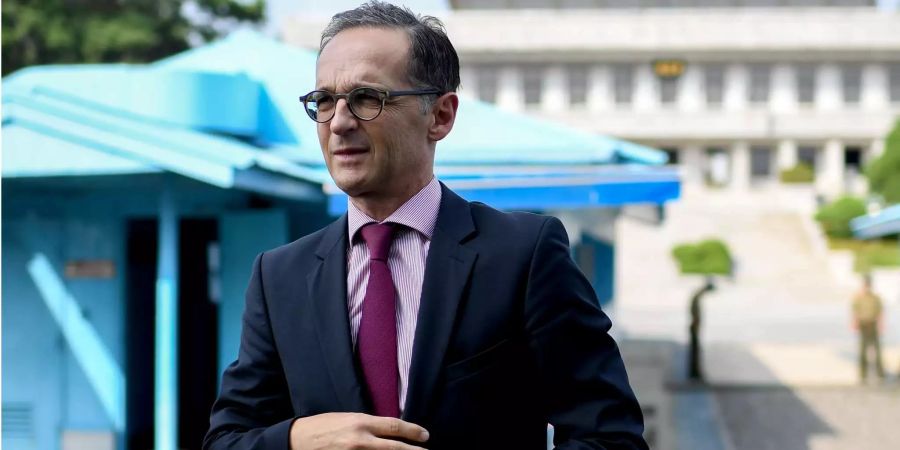 Heiko Maas, Bundesaussenminister, besichtigt die blaue Baracken in der demilitarisierten Zone (DMZ) zwischen Nord- und Südkorea.