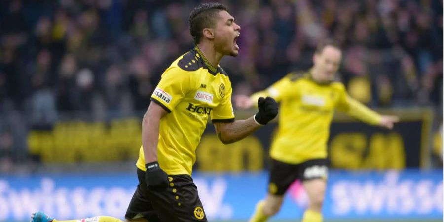 Josef Martinez bejubelt einen Treffer des BSC Young Boys, wo denen er zwischen 2012 und 2014 unter Vertrag stand.