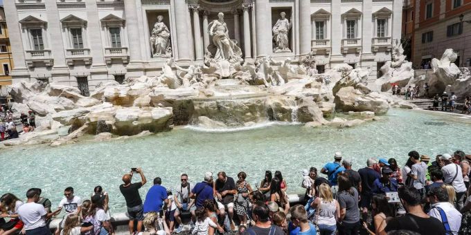Die italienische Hauptstadt erwägt, eine Eintrittsgebühr für den Trevi-Brunnen einzuführen. Trevi-Brunnen