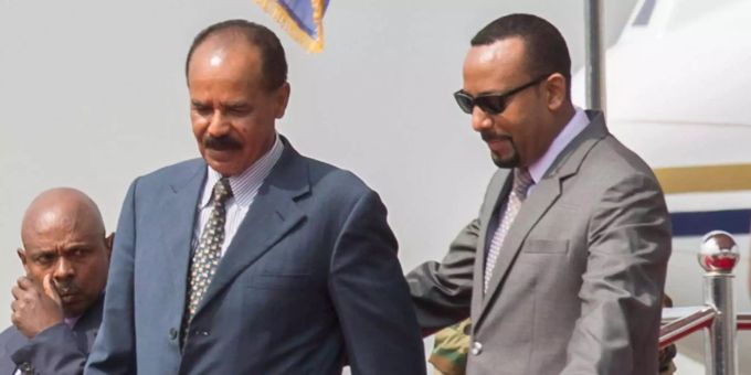 Eritreas Afwerki und Äthiopiens Abiy beim historischen Treffen. Eritreas Afwerki und Äthiopiens Abiy beim historischen Treffen.