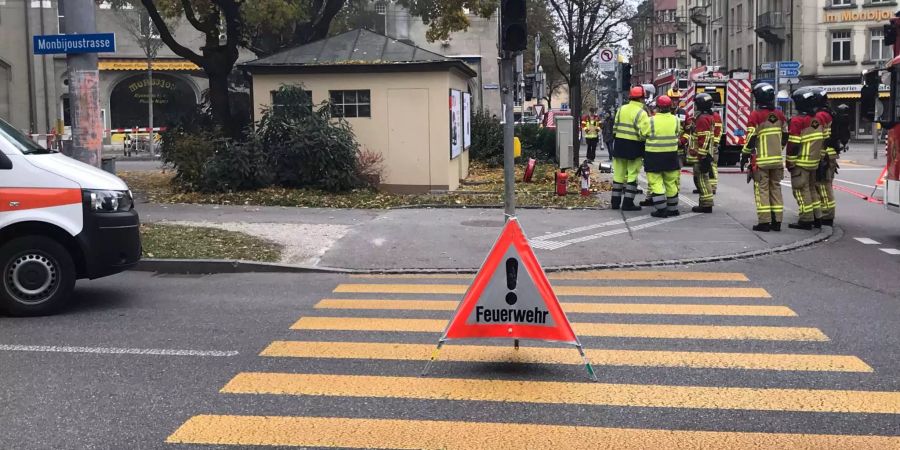 Feuerwehr im Berner Monbijou-Quartier.