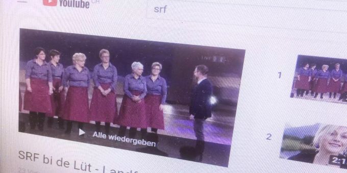 Die SRG pflegt die Online-Community mit zig Accounts und Kanälen. Die SRG pflegt die Online-Community mit zig Accounts und Kanälen.
