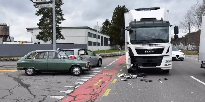 Der 29-jährige Lastwagenfahrer konnte die Kollision nicht mehr verhindern. Der 29-jährige Lastwagenfahrer konnte die Kollision nicht mehr verhindern.