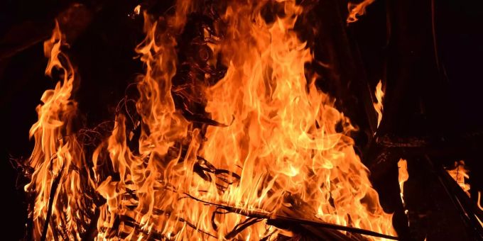 Sechs Migranten in Zypern bei Brand verletzt (Symbolbild). oberschan