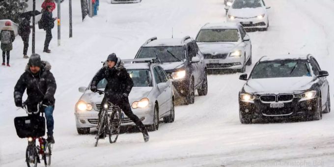 Erneuter Schneefall im Flachland? Es soll in der Schweiz nochmals bis in tiefe Lagen schneien. Schnee schweiz