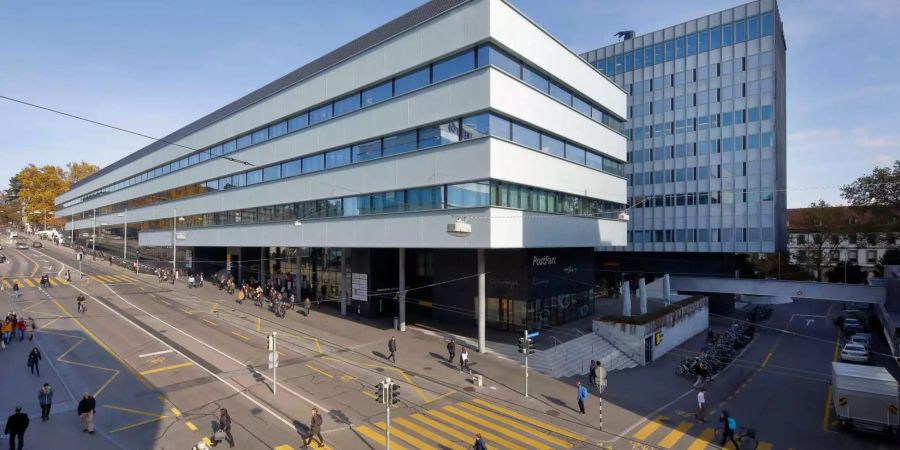 Der 20-Jährige wurde beim PostParc beim Bahnhof Bern aufgefunden.